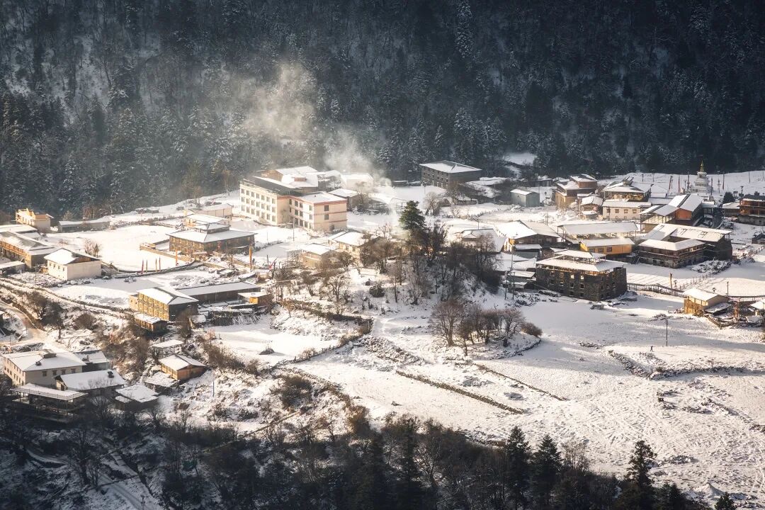 上雨崩村（D2-D3 住宿：雨崩愈见山·雪山民宿）